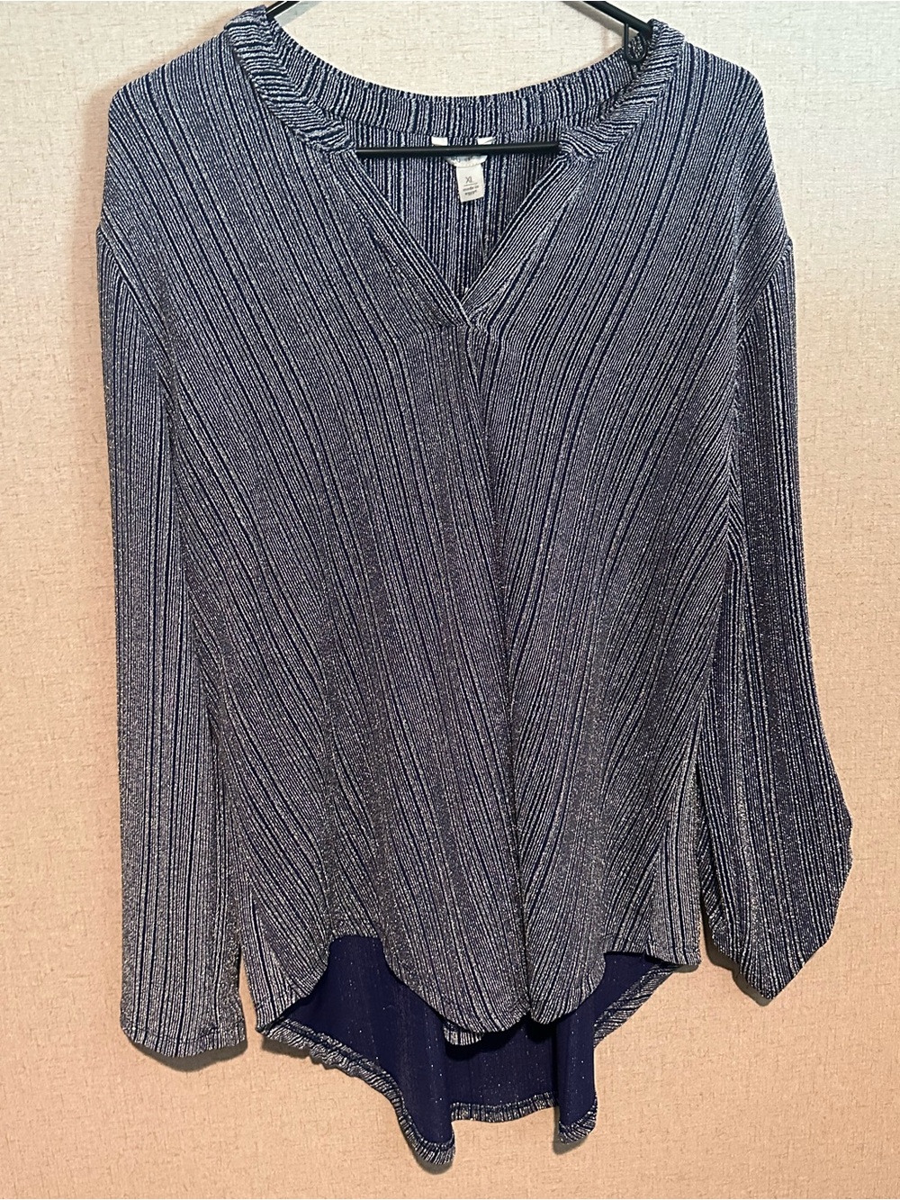 Cato Woman’s XL Navy Metallic Ribbed V-Neck Long-Sleeve High Low Hem Tunic